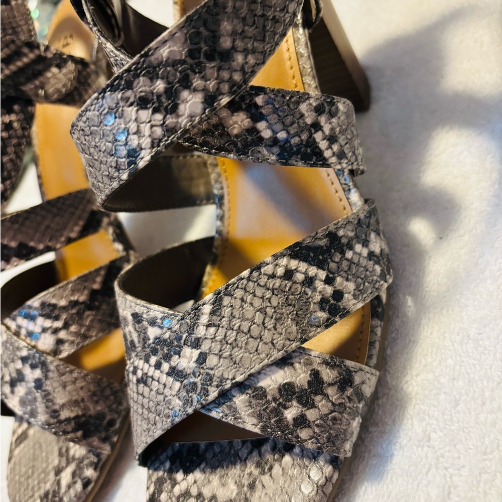 Brand New Heels By ANA - Size 8 - Heel Height 4 Inches - Box 79 - Picture 4 of 8